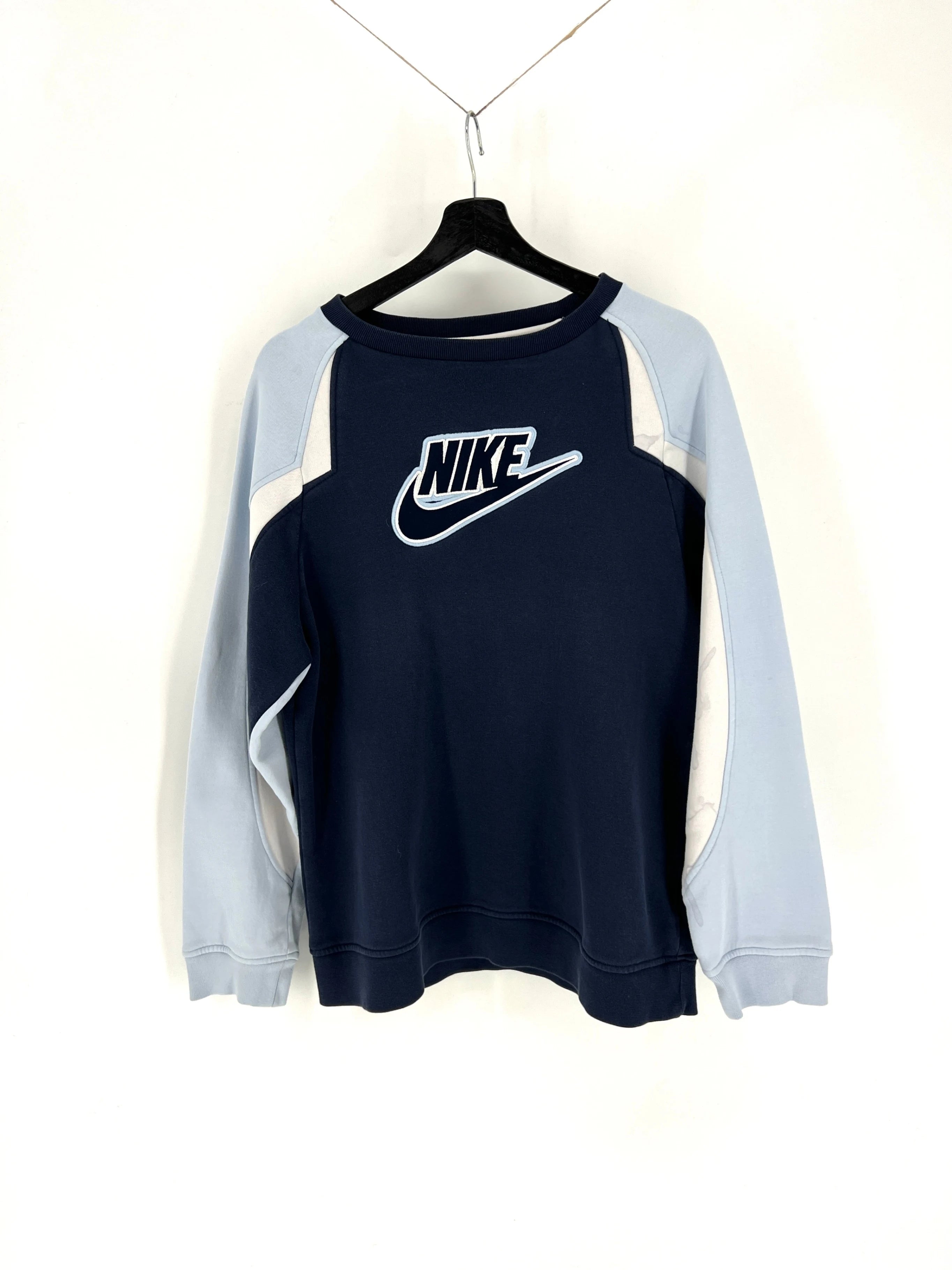 Vintage Nike Sweatshirt - M